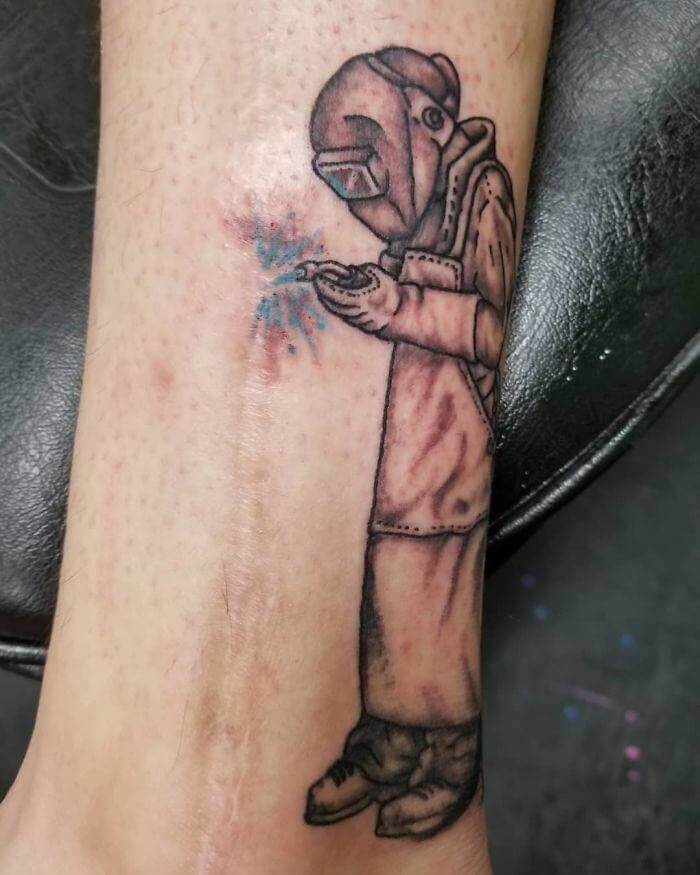 Hiding A Scar Like A Boss